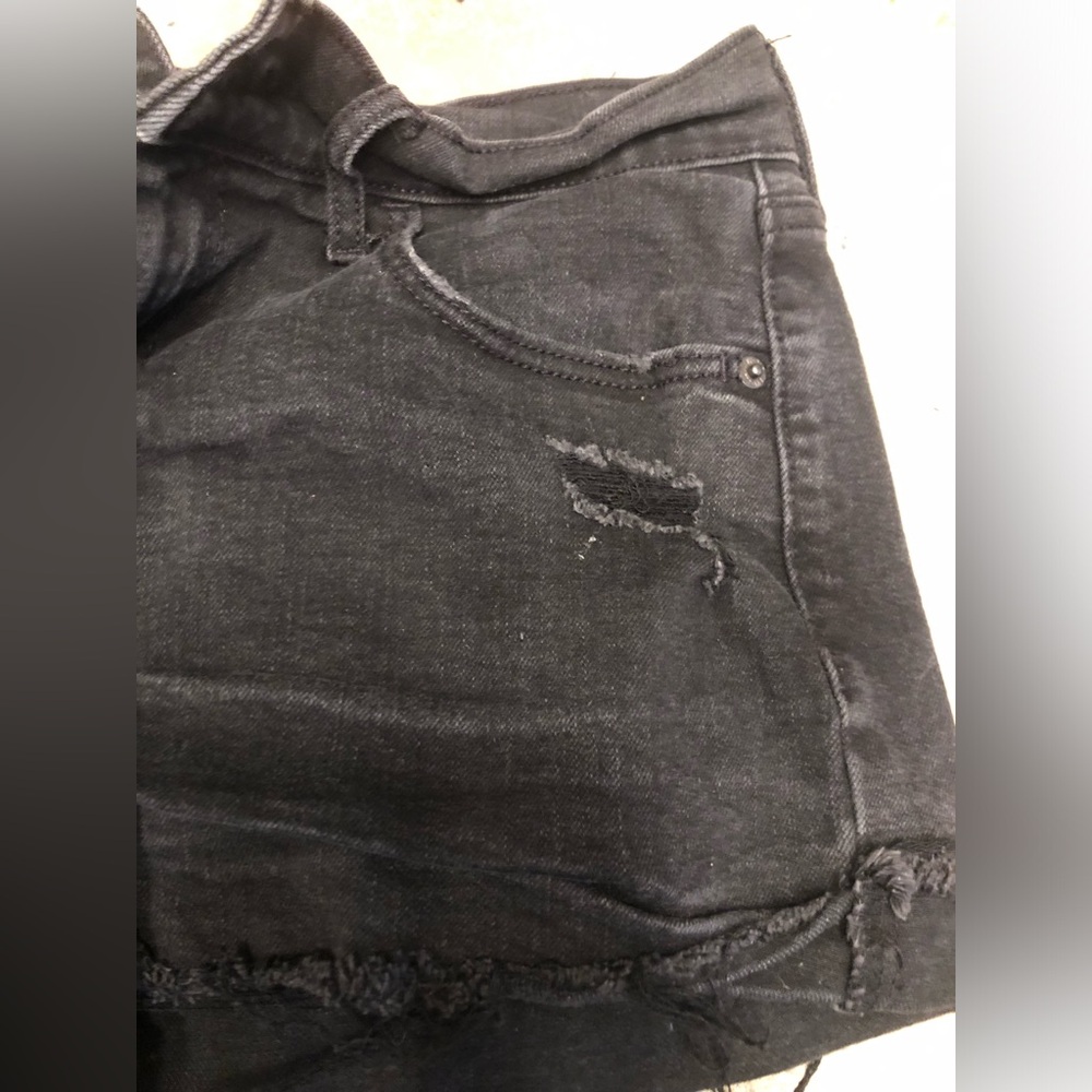 🖤CUT OFF SHORTS🖤 - Picture 3 of 5